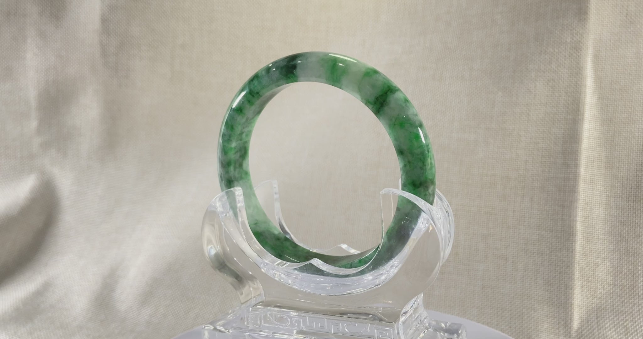 Certified Natural Jadeite Bangle (58mm) 114265